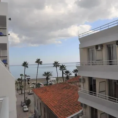Liliana Sea View Suite Larnaca Exterior photo