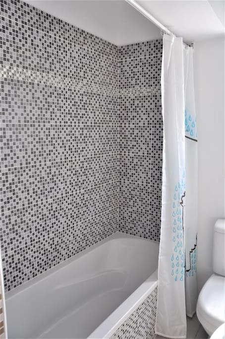 Liliana Sea View Apartment *